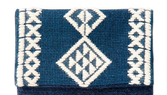 Broderad portmonnä i tekniken Kogin-Sashi